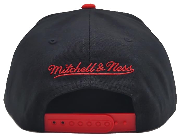 Mitchell & Ness Chicago Bulls Gorra Snapback Negra y Roja miniatura 6