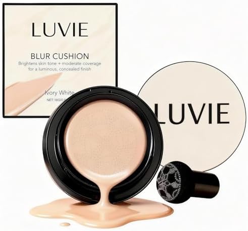 IT Cosmetics CC+ Cream — texture and fabric close-up