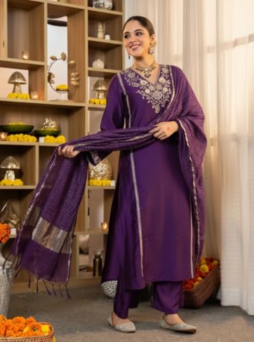 Image of Klosia Women Embroidery Solid Straight Kurta and Pant Set with Dupatta