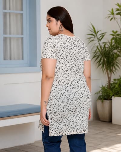 Image of In Love Women's All-Over Printed Cotton Plus Size Longline T-Shirt with Pockets