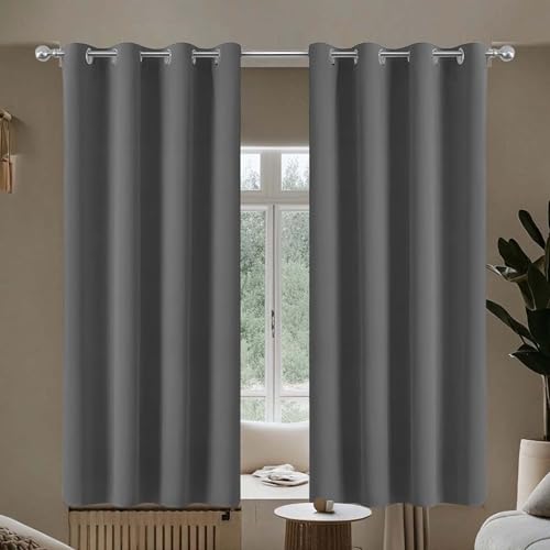 Rideau occultant total pour retrouver le sommeil : isolation beige moderne 148x194 - 2