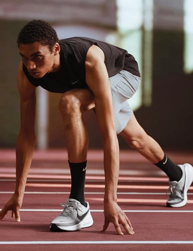 Image of Nike Mens Revolution 8 Running Shoes