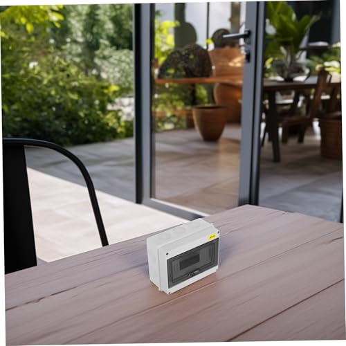 Boîte de distribution étanche compacte avec protection intégrée