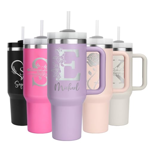 WALLFID 40oz Thermobecher personalisiert – Edelstahl Becher mit Initiale oder Geburtsblume, mit Namen & Wunschtext, Henkel, Deckel & Strohhalm, kompatibel mit Stanley Cup.(Brieftyp)