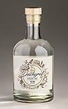 deichgraf cuxhaven zimmer Diese Variante des Deichgrafs steht für die Charakteristik der norddeutschen Küste. Die ausgewählte Rezeptur dieses Distilled Gins vereint typische Botanicals mit dem weichen friesischen Wasser. Die Kombination aus Wacholder, Koriander, Orangen- und Citrusnoten in Verbindung mit dem feinen Tee-Aroma-Extrakt des echten Ostfriesentees geben diesem Gin sein komplexes, einzigartiges Bukett. Genießen Sie diese Variante des Deichgrafs pur, auf Eis oder als Gin Tonic. Hierfür mischen Sie ihn am besten