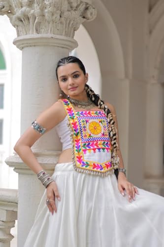 Women's Floral Navratri Garba Lehenga Choli Traditional Festival Party Wear Wedding Chaniya Choli3