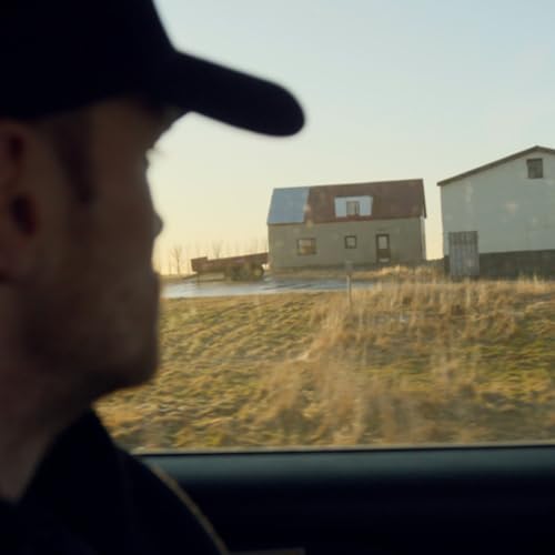 Kveikur: B&ouml;rnin &iacute; Bakkakoti