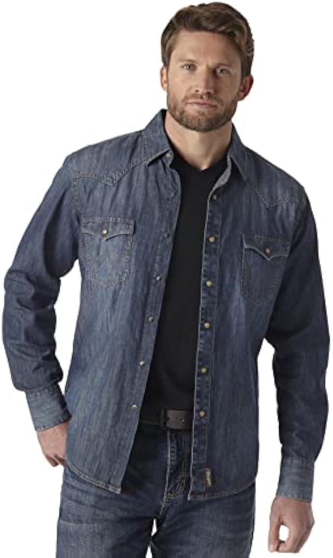 Wrangler Men's Retro Two Pocket Long Sleeve Snap Shirt