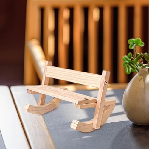 Chaise pour poupée assise ou allongée : décoration de bureau originale