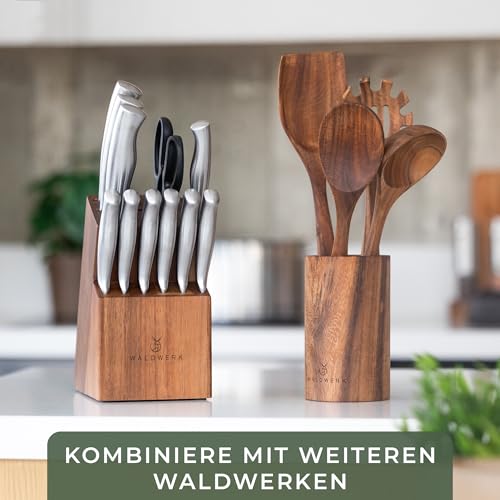 WALDWERK Küchenhelfer aus Teakholz - 4-teiliges Set bestehend aus Pfannenwender, Holzlöffel, Nudellöffel und Halter - Holzspatel - Holzspatel - Küchenhelfer Holz
