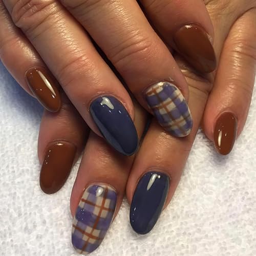 Oval Press On Nails Short Fake Nails With Plaid Design Brown False Nails Full Cover Acrylic Fall Winter Glue On Nail Artificial Glossy Reusable Blue Stick On Nail For Women Manicure Art 24pcs