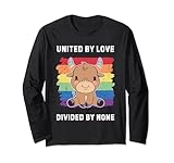 Photo Gallery lgbtq renna pride month united by love divided by nessuno maglia a manica Photo Gallery lgbtq renna pride month united by love divided by nessuno maglia a manica