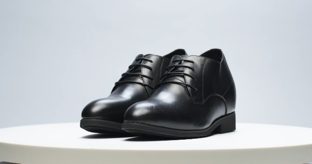 Amazon.com | TOTO Men display picture 2