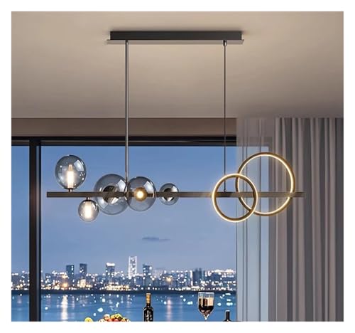 Lustre escalier moderne pour illuminer les zones sombres et sublimer les hauts plafonds