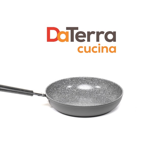 DaTerra Cucina 11" Nonstick Ceramic Frying Pan with Lid – Oven & Induction Safe, High Heat Resistant Nonstick Cookware, Dishwasher Safe, Durable & Stylish - Volcanic Black Speckled – Made in Italy