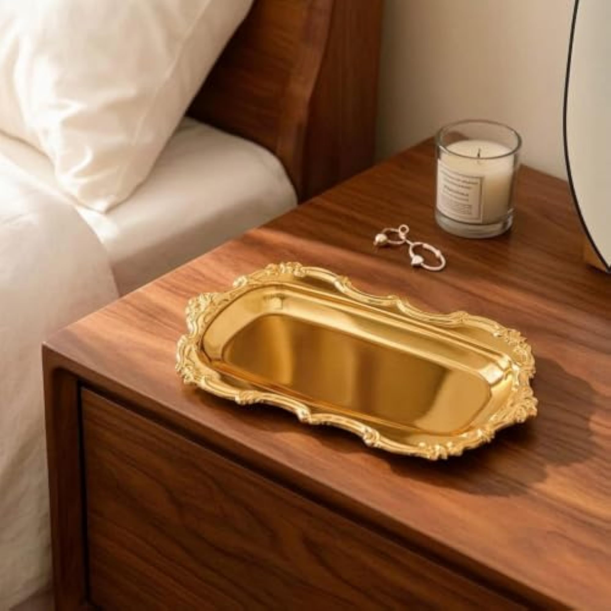 Scalloped Mirrored Tray with Vintage-Inspired Embossed Design
