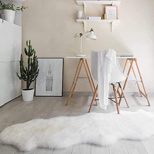 HLZDH Faux Fur Sheepskin Doormat Rug Non-Slip Luxurious Soft Artificial Wool Carpet for Living Room Bedroom Bathroom Sofa Chair Cushion (White, 60X160CM)