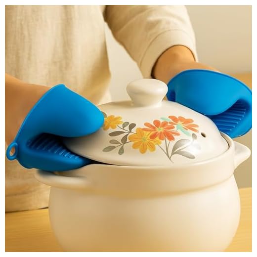 2 Pcs Mini Silicone Oven Mitts Heat Resistant Potholder, Mini Silicone Oven Gloves, Cooking Pinch Mitts, Finger Pinch Grips for Air Fryer Kitchen Cooking Baking (Blue)