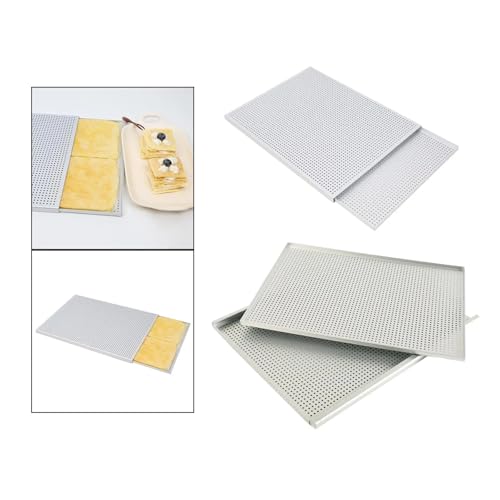 Plaque de cuisson rectangulaire pour éviter la pâte feuilletée molle au four