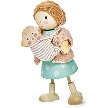 Tender Leaf Toys - The Goodwood Family - Wooden Miniatures Flexible Doll, Multicultural Action Figure for Dollhouse - Encourage Creative and Imaginative Fun Play for Children - Age 3+