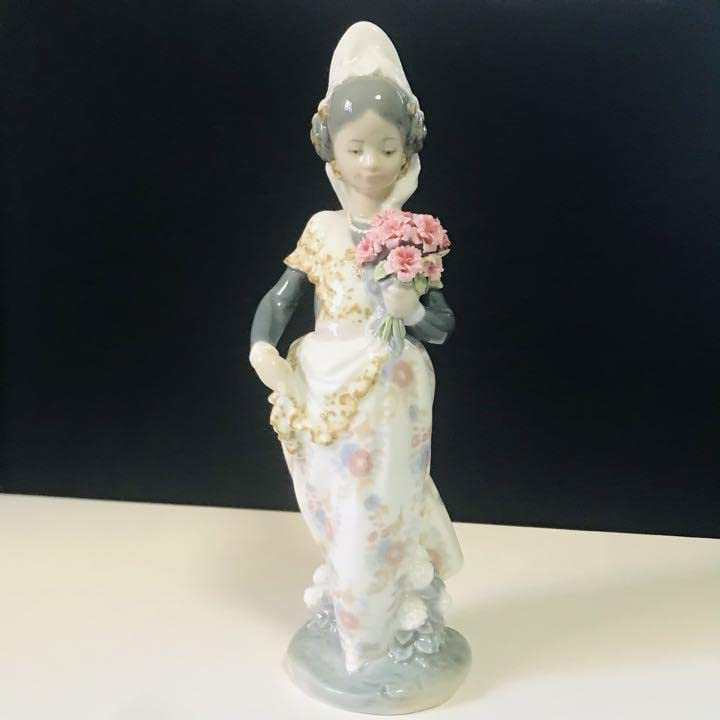 リヤドロ バレンシアの少女ブーケ