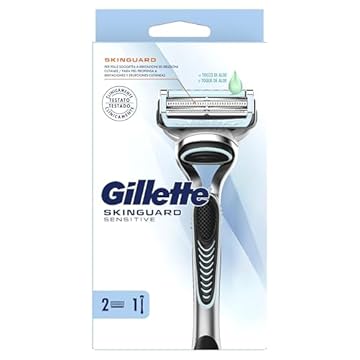 Gillette Skinguard Sensitive Rasoio Barba Manuale per Uomini con Irritazioni della Pelle, 1 Rasoio Skinguard Sensitive, 2 Lamette Gillette da Barba di Ricambio