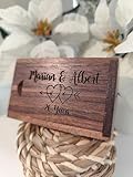 🖋️ Personalización Detallada: Grabado láser de nombres, fechas o mensajes según tu elección. Ideal para regalos de aniversario, bodas, y ocasiones especiales.