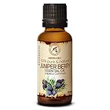 Aceite esencial de baya de enebro es usado para la piel y el cuidado del cabello, bienestar holístico, masaje, fabricación de jabón, fragancias y aplicaciones de limpieza para el entorno de bienestar.