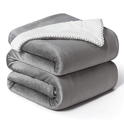Waterproof Dog Blanket, Fluffy Pee Proof pet Blanket for Couch Bed Protection Washable Reversible Pet Fleece Sherpa Throw Blanket Furniture Protector Grey(76×127cm)