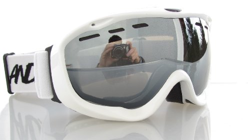 Gafas para la nieve RAVS Arpland de lentes plateadas para tus escapadas de esquí con casco este invierno 2