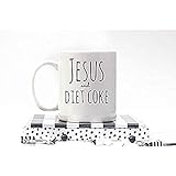 USO FÁCIL: El mango grande facilita el agarre. Esta taza es muy grande y es ideal para viajar también. Además, el diseño impreso está impreso en ambos lados de la taza, y garantizamos que los diseños no se astillarán ni se desvanecerán.