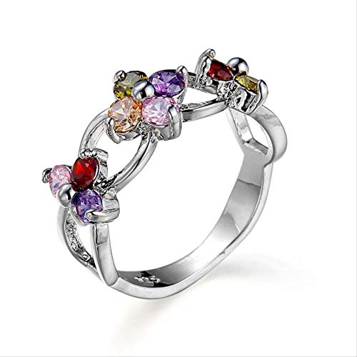 Bague statement fleur argent idéal pour un look de mariage chic