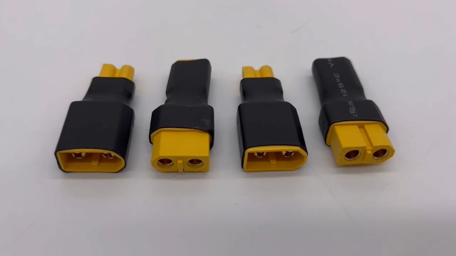 FPV Racing Drone XT30コネクタ 4プロペラ FPV Racing Drone XT30コネクタ 4プロペラ