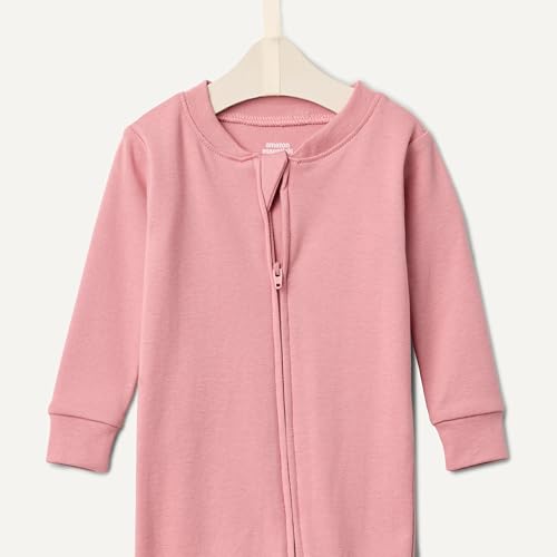 Image of Amazon Essentials x Sofia Grainge Mommy and Me Long Sleeve Pajama Set