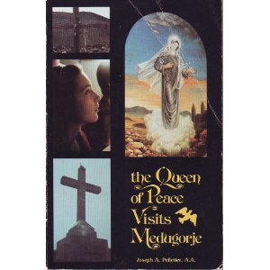 Paperback The Queen of Peace Visits Medugorje Book