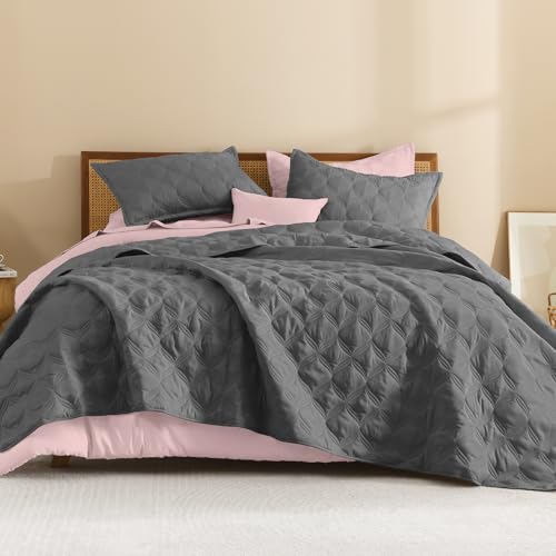 Image of Litanika Queen Size Quilt Set Grey, Full Lightweight Comforter Gray - 3 Pieces Bedspreads & Coverlets Bedding Cover All Season Use Bed Decor (1 Quilt, 2 Pillowcases)