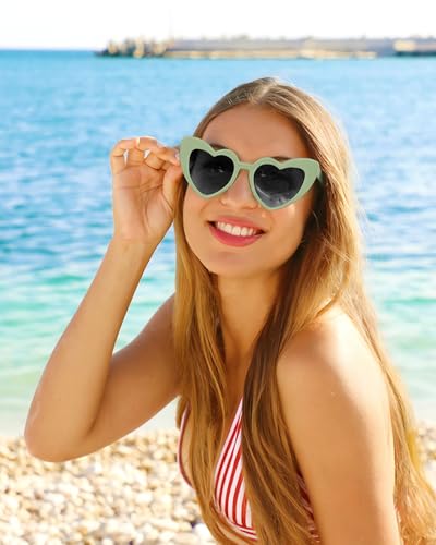 12 Pack Heart Shaped Sunglasses for Women Bachelorette Party Favors Retro Cateye Bridemaid Glasses Bride Shower Gift2
