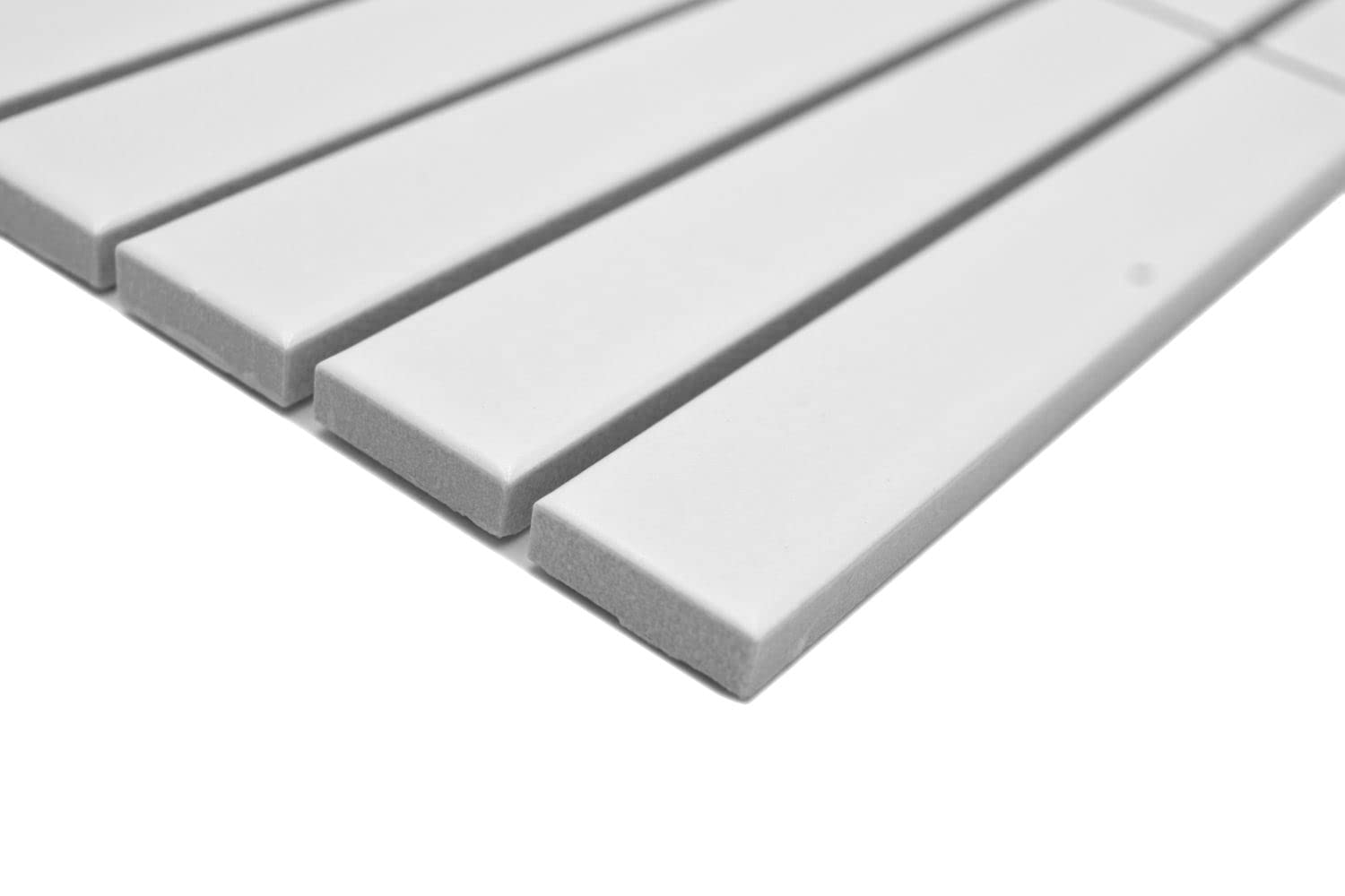 Mozaika biała o wyglądzie pałeczek, ceramiczna, matowa, prostokątna, na podłogę, do kuchni, łazienki,