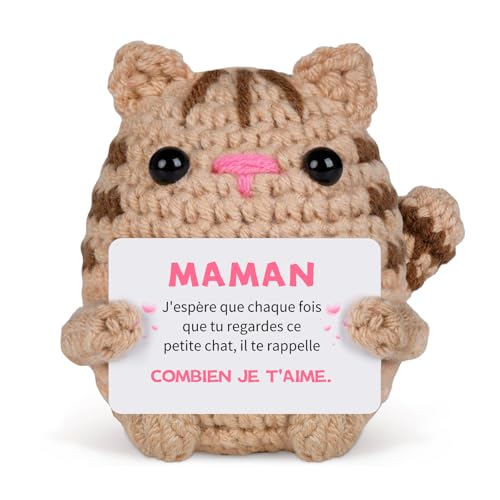 AHEZQILU Cadeau Anniversaire Maman – Chat au Crochet Fait Main avec Panneau d’Amour, Figurine Peluche Décorative, Cadeau Fête des Mères et Grand Mere, Idée Originale