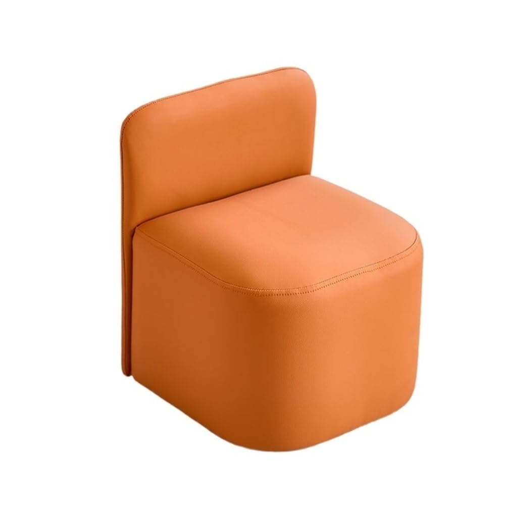 Repose-pieds bas pour l'entrée et petite chaise de salon