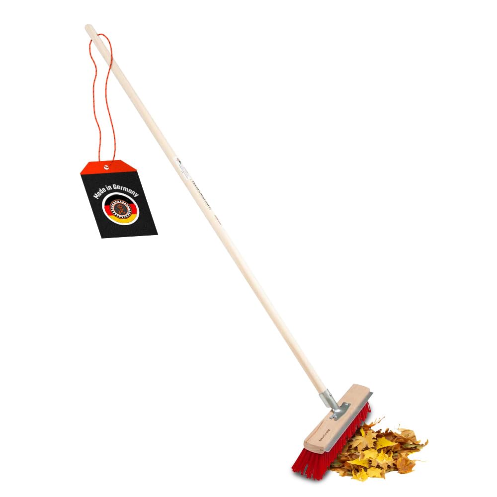 SHW-FIRE | Straßenbesen 40 cm breit mit Kratzkante, langlebige Elaston-Borsten, 140 cm Espenholzstiel - robuster Besen mit Stiel für Straße, Hof & Garten | Made in Germany