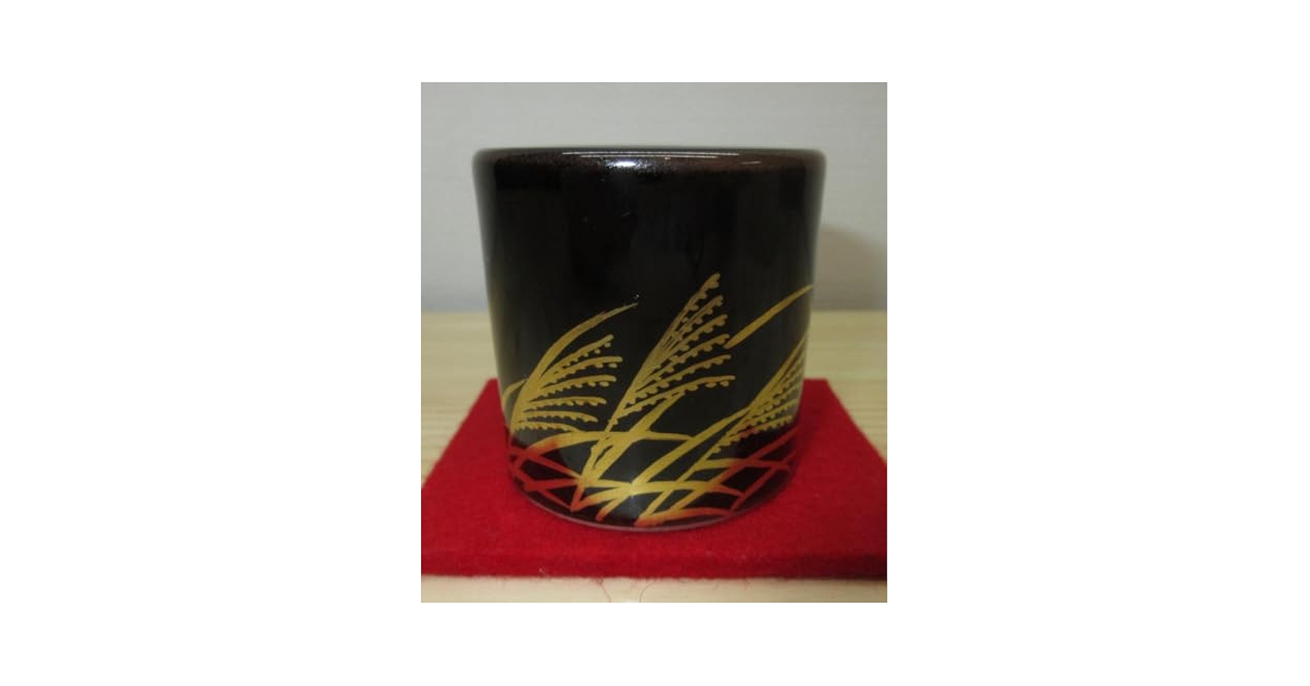 送料込【逢絢亭・新品】茶道具 蓋置 膳所焼 金彩 武蔵野の図 陽炎園 共箱入り 送料込【逢絢亭・新品】茶道具 蓋置 膳所焼 金彩 武蔵野の図