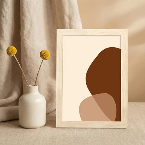 Image of LaVie Home 5x7 Picture Frame for Wall Display, 5x7 Oak Picture Frame with HD Plexiglas, 5 x 7 Poster Frame 1 Pack, Display Frame for Vertical or Horizontal, Classic Collection