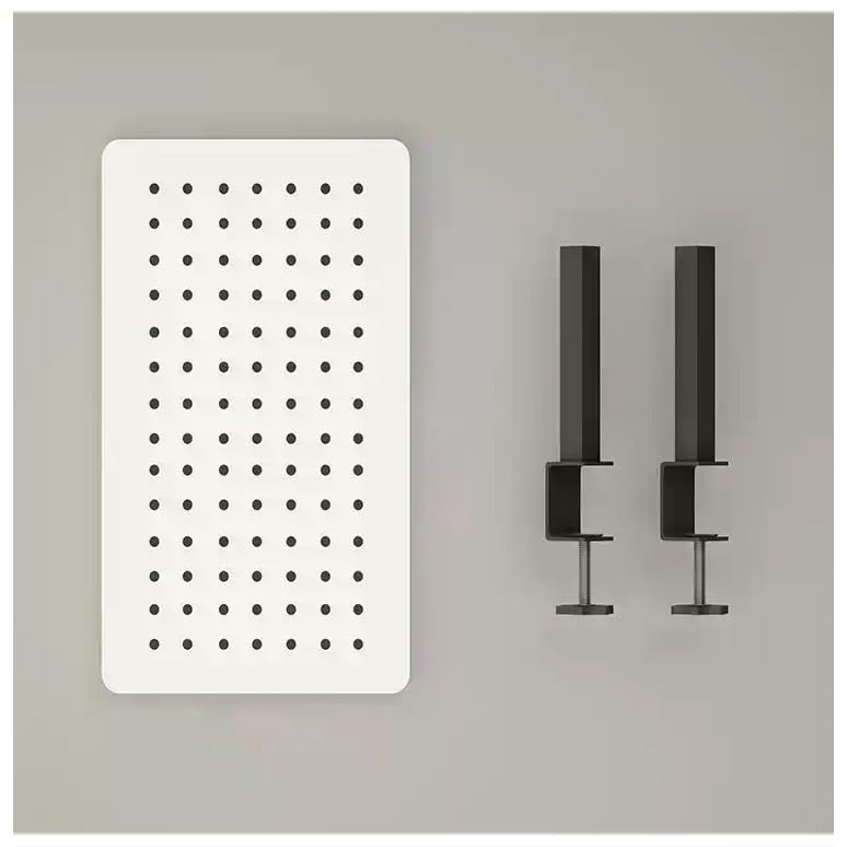 Generico Scrivania da Gaming con Pannello Metallico a Clip, Piccolo ripiano Bianco e Pannello Forato per Accessori: Spazio di Lavoro Perfetto per Giocatori e Professionisti.