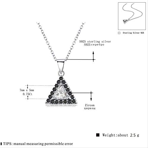 Pendentif triangle noir et blanc pour sublimer vos tenues de bureau et soirées