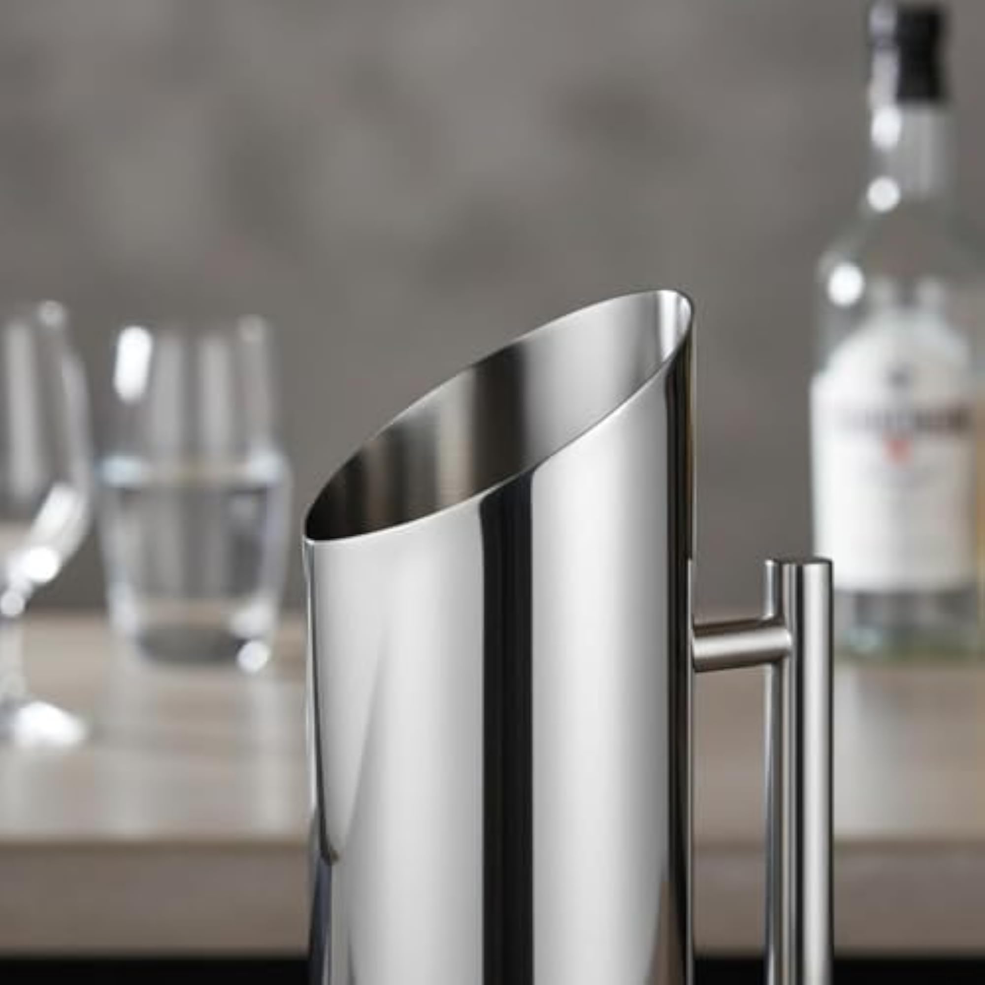 Polished Finish Stainless Steel Cold Drink Pitcher, 1.0L