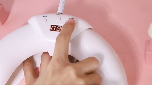 ネイルライト 楽天市場】＼秋の月末月初セール 12800→4980円／ 【54W ネイル