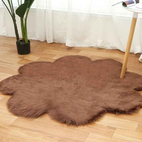 Tomifine Tappeto in Finta Pelle di Pecora Shaggy Man Made in Lana Tappeto a Pelo Lungo ﻿Tappeti Imitazione Pelle di Pecora per Soggiorno Camera da Letto Divano Tappeti da Pavimento (60 cm,Marrone)