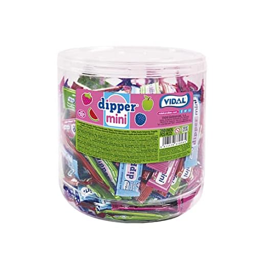 Vidal Golosinas. Dipper Mini Surtido. Caramelos blandos masticables sabores frambuesa, fresa, cola, manzana y sandía. Textura que se derrite en boca. Sin gluten. Tarro 250 u