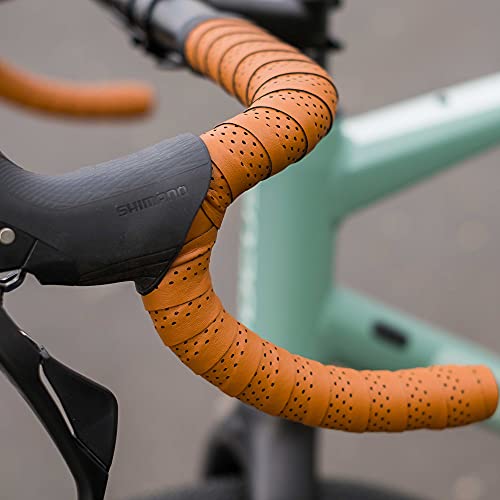 BBB Cycling Fahrrad Lenkerband SpeedRibbon | Wasserfest Rutschfest und Stoßdämpfend mit Lederoptik für Rennrad und Urban Cycling | Inkl. Abklebeband und Lenkerstopfen | Cognac BHT-12, 200 x 3 cm